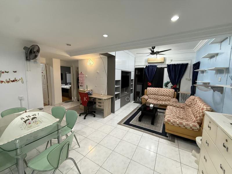 Pangsapuri untuk Disewa di Fair View Apartment - MK Chong - Living Room - PropertyGuru.com.my