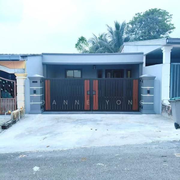 1-storey Terraced House for Sale in Tampoi (Johor) - Joanne Yong - Exterior - PropertyGuru.com.my