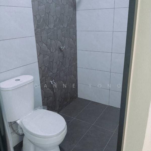 1-storey Terraced House for Sale in Tampoi (Johor) - Joanne Yong - Bathroom - PropertyGuru.com.my