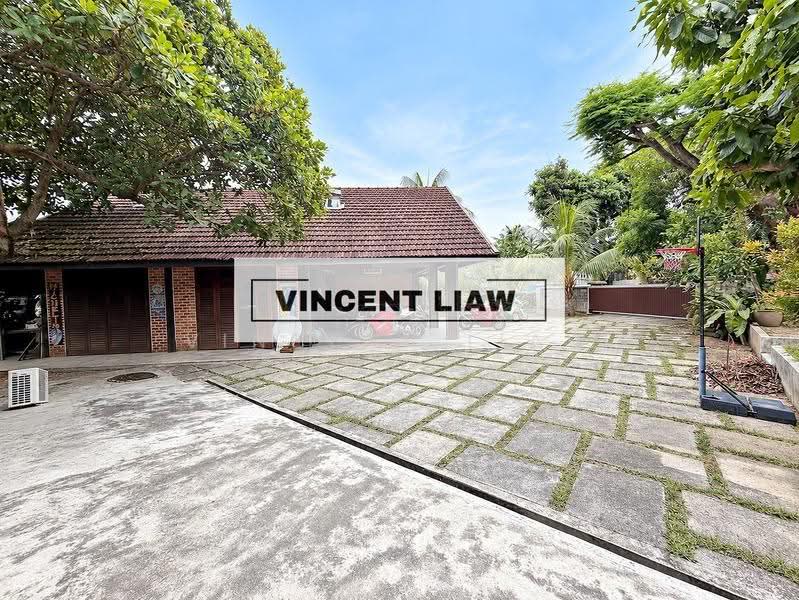 Bungalow House for Sale in Saujana (Selangor) - Vincent Liaw - Exterior - PropertyGuru.com.my