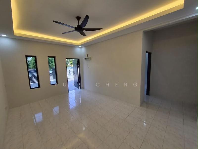 Rumah Teres 1-Tingkat untuk Dijual di Bandar Putra Kulai (Kulai) - Yuki Cheng - Living Room - PropertyGuru.com.my