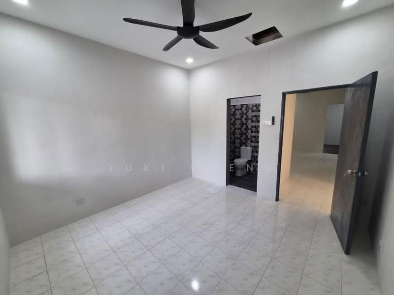 Rumah Teres 1-Tingkat untuk Dijual di Bandar Putra Kulai (Kulai) - Yuki Cheng - Interior - PropertyGuru.com.my
