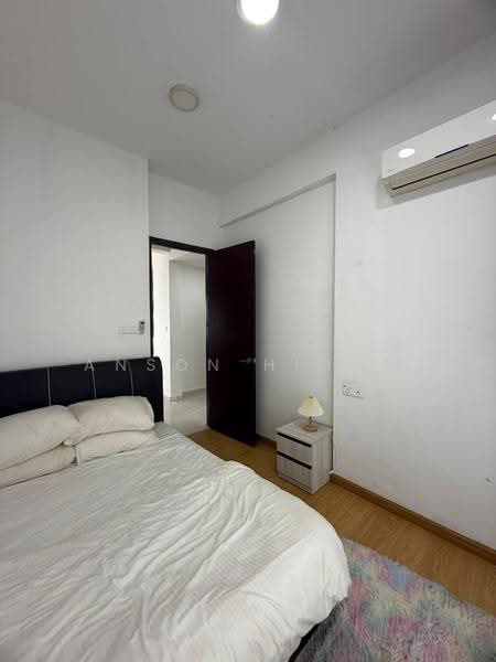 Kondominium untuk Disewa di Royal Strand @ Country Garden Danga Bay - Anson Hiong - Bedroom - PropertyGuru.com.my
