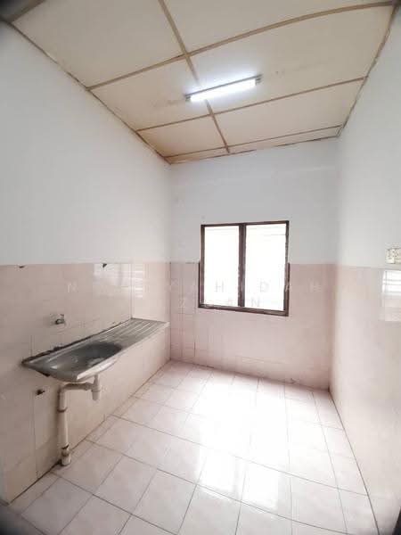 Rumah Flat untuk Dijual di Pusat Hentian Kajang - Norsyahidah Razlan - Kitchen - PropertyGuru.com.my