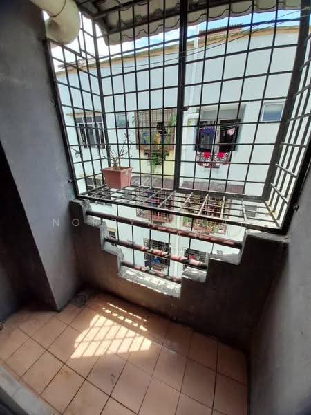 Rumah Flat untuk Dijual di Pusat Hentian Kajang - Norsyahidah Razlan - Balcony - PropertyGuru.com.my
