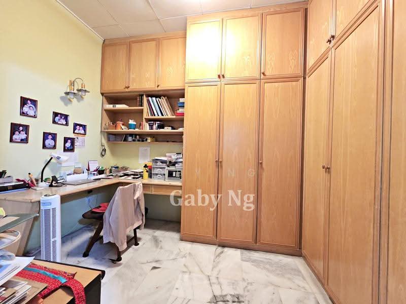 Rumah Berkembar untuk Dijual di Bandar Sungai Long (Selangor) - Gaby Ng - Study - PropertyGuru.com.my