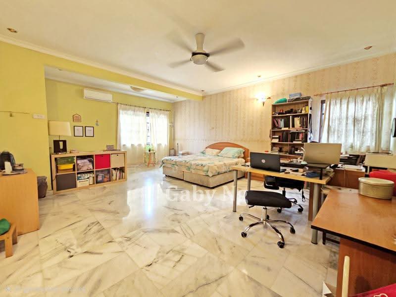 Rumah Berkembar untuk Dijual di Bandar Sungai Long (Selangor) - Gaby Ng - Bedroom - PropertyGuru.com.my