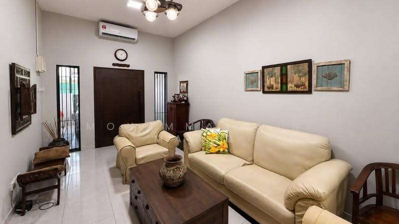 1-storey Terraced House for Sale in Kampung Batu 9 Kebun Baru (Telok Panglima Garang) - Mohammad Din Majid - Living Room - PropertyGuru.com.my