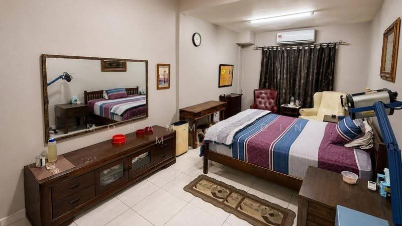 1-storey Terraced House for Sale in Kampung Batu 9 Kebun Baru (Telok Panglima Garang) - Mohammad Din Majid - Bedroom - PropertyGuru.com.my