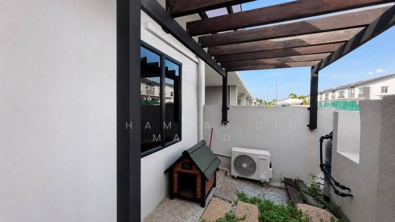 1-storey Terraced House for Sale in Kampung Batu 9 Kebun Baru (Telok Panglima Garang) - Mohammad Din Majid - Exterior - PropertyGuru.com.my