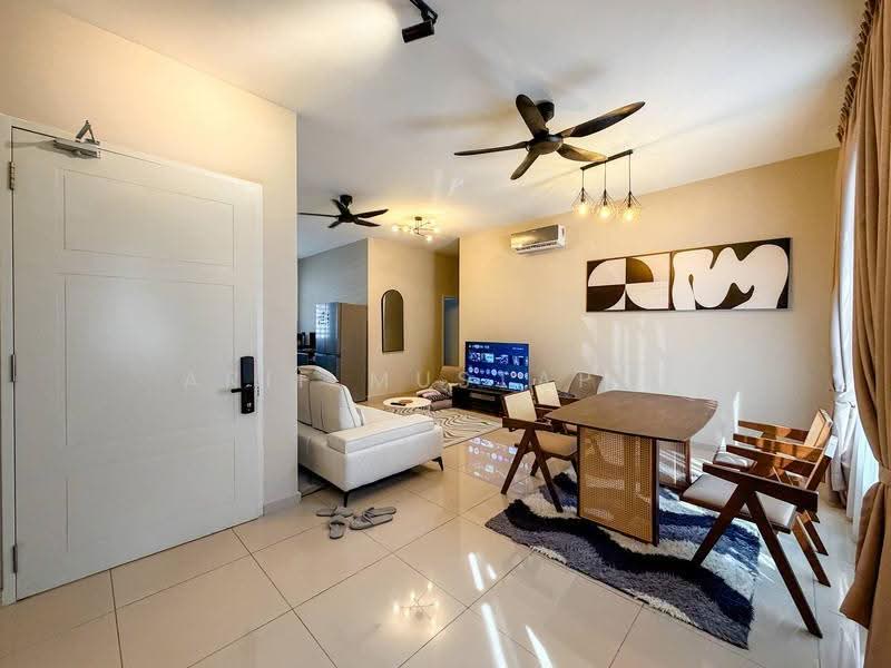 Rumah Bandar untuk Dijual di Eco Grandeur (Puncak Alam) - Arif Mustapha - Living Room - PropertyGuru.com.my
