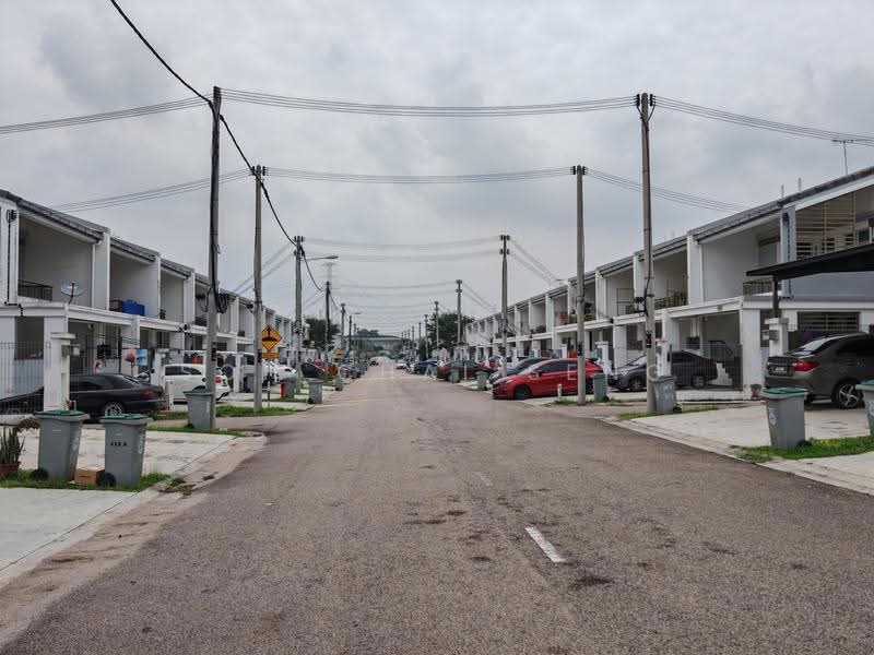 1-storey Terraced House for Rent in Bandar Cemerlang (Ulu Tiram) - Soh Chai Seng - Exterior - PropertyGuru.com.my