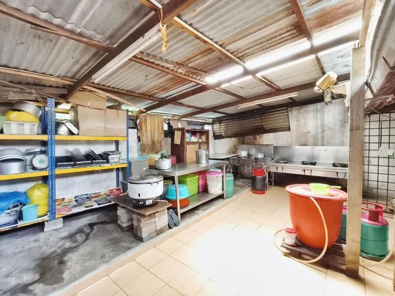 1-storey Terraced House for Sale in AU 5 (Hulu Kelang) - Azli Ibrahim - Kitchen - PropertyGuru.com.my