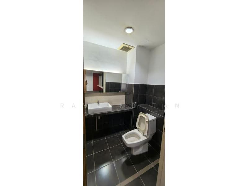Office for Sale in Bandar Damansara Perdana (Damansara Perdana) - Raymond Tan - Bathroom - PropertyGuru.com.my