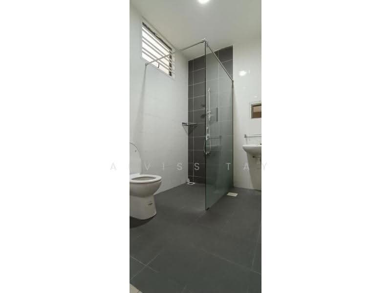 2-storey Terraced House for Rent in Taman Molek (Johor Bahru) - Alviss Tay - Bathroom - PropertyGuru.com.my