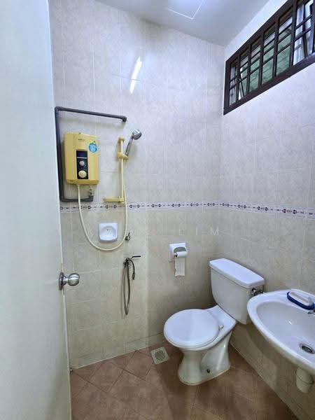 2-storey Terraced House for Sale in Taman Daya (Johor Bahru) - Karl Lim - Bathroom - PropertyGuru.com.my