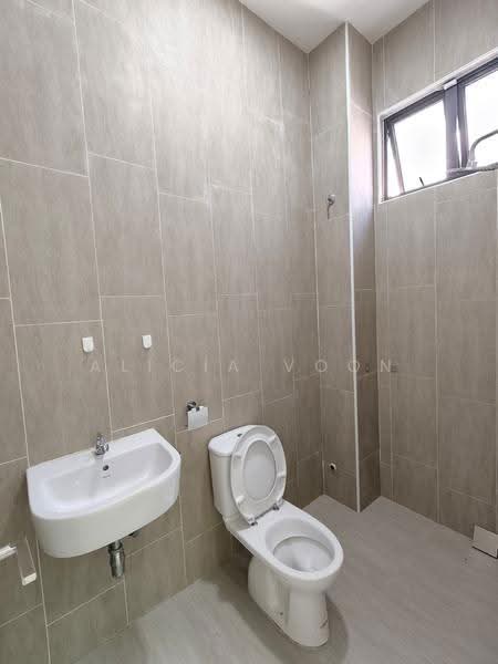 Cluster House for Rent in Taman Desa Tebrau (Tebrau) - Alicia Voon - Bathroom - PropertyGuru.com.my