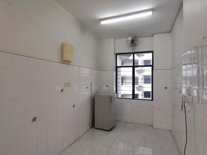 Condominium for Sale at Villa Ria - Alston Loh - Kitchen - PropertyGuru.com.my