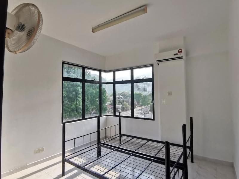 Condominium for Sale at Villa Ria - Alston Loh - Bedroom - PropertyGuru.com.my