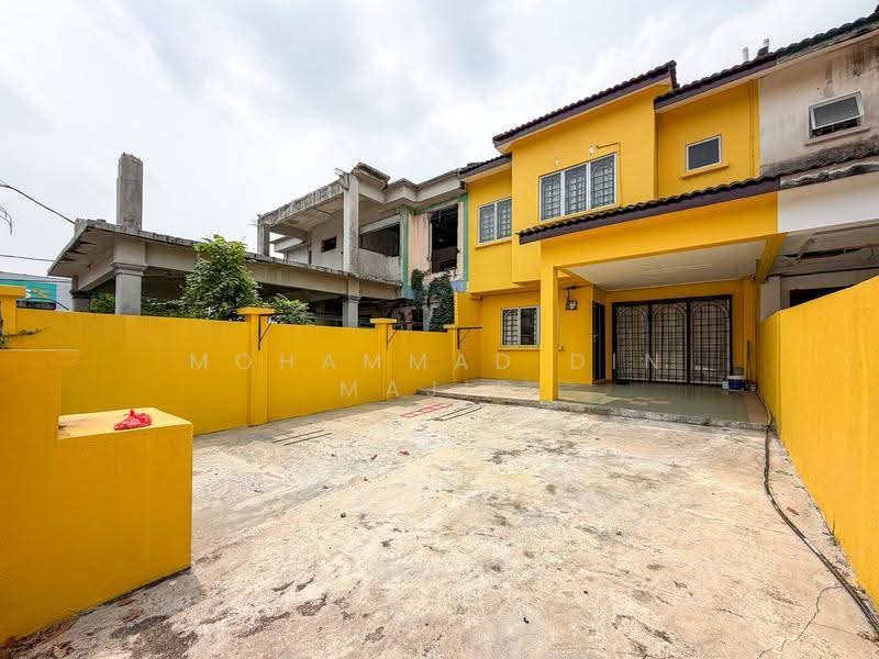 1.5-storey Terraced House for Sale in Klang (Selangor) - Mohammad Din Majid - Exterior - PropertyGuru.com.my