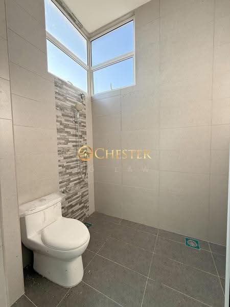 Semi-Detached House for Sale in Taman Sinar Berlian (Batu Pahat) - ZG Law - Bathroom - PropertyGuru.com.my