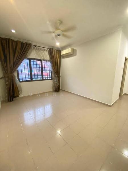 Rumah Teres 2-Tingkat untuk Dijual di Johor Bahru (Johor) - Joanne Yong - Living Room - PropertyGuru.com.my