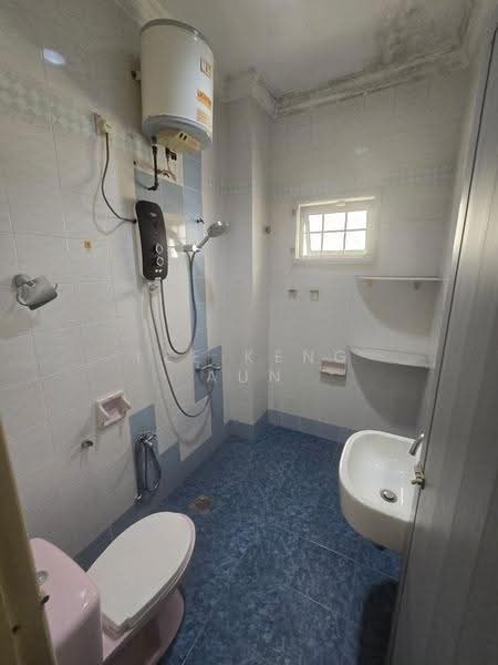 2-storey Terraced House for Rent in Bandar Baru Klang (Klang) - Lee Keng Aun - Bathroom - PropertyGuru.com.my