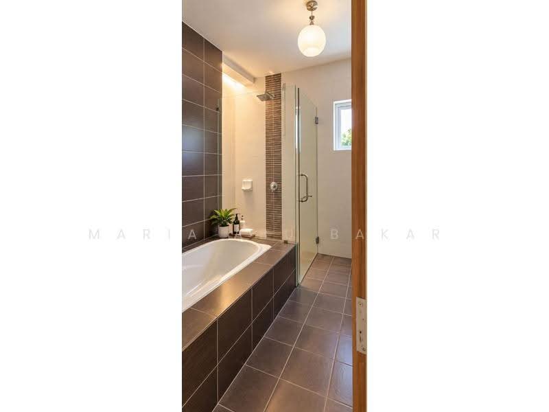 Rumah Berkembar untuk Disewa di Seksyen U10 (Shah Alam) - Maria Abu Bakar - Bathroom - PropertyGuru.com.my