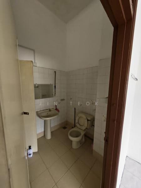 2-storey Terraced House for Rent in Tambak Johor (Johor Bahru) - Jin Teok - Bathroom - PropertyGuru.com.my