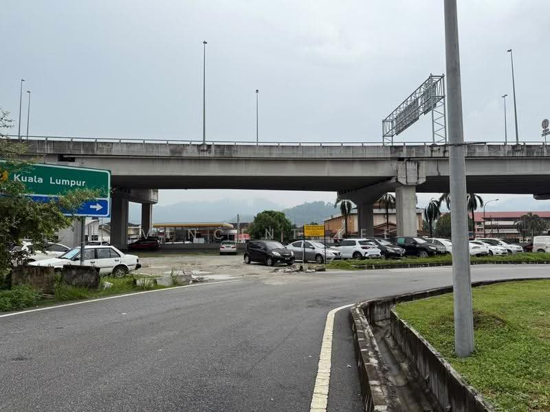 Shop for Rent in Pekan Ampang (Ampang) - Vincent Tee - Exterior - PropertyGuru.com.my