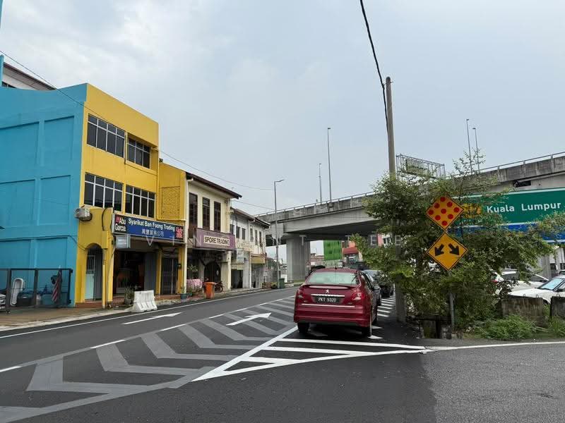 Shop for Rent in Pekan Ampang (Ampang) - Vincent Tee - Exterior - PropertyGuru.com.my