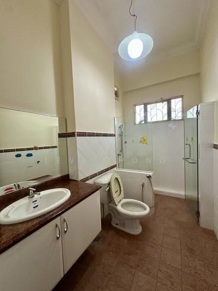 Bungalow House for Sale in Taman Canning (Ipoh) - Levi Chong - Bathroom - PropertyGuru.com.my