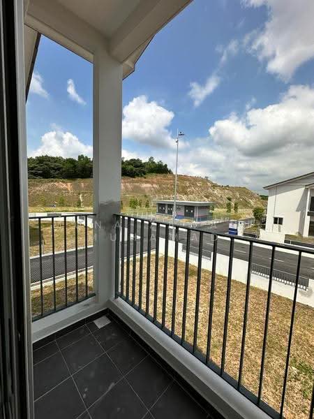 Rumah Teres 2-Tingkat untuk Disewa di Sepang (Selangor) - Muna Zawani Muhamad - Balcony - PropertyGuru.com.my