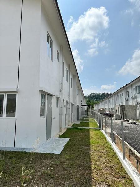 Rumah Teres 2-Tingkat untuk Disewa di Sepang (Selangor) - Muna Zawani Muhamad - Exterior - PropertyGuru.com.my