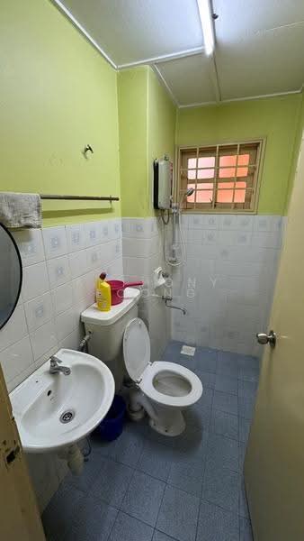 2-storey Terraced House for Sale in Bandar Kinrara Seksyen 3 (Bandar Kinrara) - Anthony Foong - Bathroom - PropertyGuru.com.my