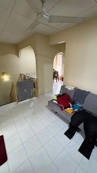 2-storey Terraced House for Sale in Bandar Kinrara Seksyen 3 (Bandar Kinrara) - Anthony Foong - Living Room - PropertyGuru.com.my