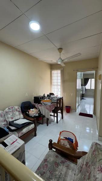 2-storey Terraced House for Sale in Bandar Kinrara Seksyen 3 (Bandar Kinrara) - Anthony Foong - Living Room - PropertyGuru.com.my