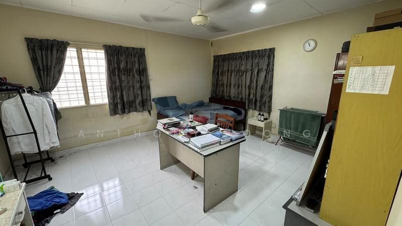 2-storey Terraced House for Sale in Bandar Kinrara Seksyen 3 (Bandar Kinrara) - Anthony Foong - Bedroom - PropertyGuru.com.my