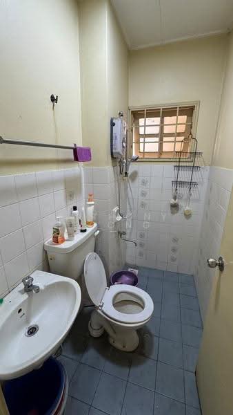 2-storey Terraced House for Sale in Bandar Kinrara Seksyen 3 (Bandar Kinrara) - Anthony Foong - Bathroom - PropertyGuru.com.my