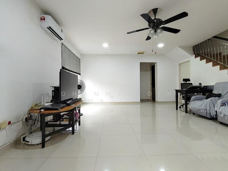 2-storey Terraced House for Sale in Bandar Saujana Putra (Tanjong Duabelas) - Mohammad Din Majid - Living Room - PropertyGuru.com.my
