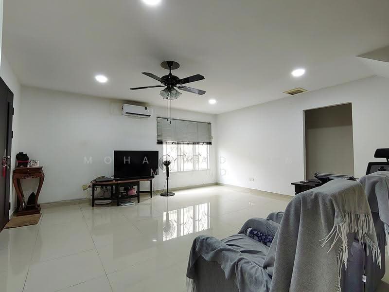 2-storey Terraced House for Sale in Bandar Saujana Putra (Tanjong Duabelas) - Mohammad Din Majid - Living Room - PropertyGuru.com.my
