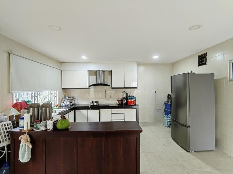 2-storey Terraced House for Sale in Bandar Saujana Putra (Tanjong Duabelas) - Mohammad Din Majid - Kitchen - PropertyGuru.com.my