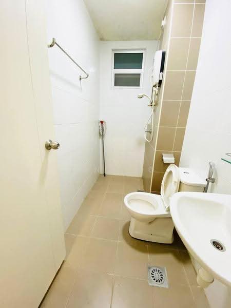 Apartment for Sale at Fairway Suites - Tina So - Bathroom - PropertyGuru.com.my