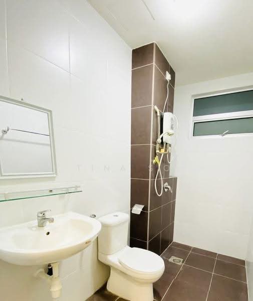 Apartment for Sale at Fairway Suites - Tina So - Bathroom - PropertyGuru.com.my