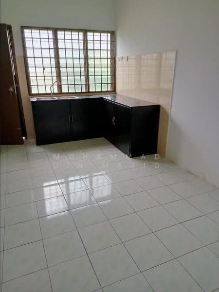 Rumah Teres 1-Tingkat untuk Dijual di Taman Meru Makmur 1 (Kapar) - Mohammad Din Majid - Kitchen - PropertyGuru.com.my
