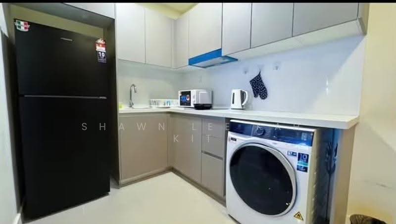 Service Residence for Rent at 8th & Stellar - Shawn Lee Kah Kit - Kitchen - PropertyGuru.com.my