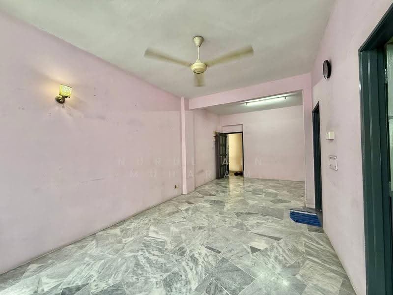 Apartment for Sale at Daisy Apartment Taman Kinrara Seksyen 2 - Nurul Ain Muharam - Interior - PropertyGuru.com.my