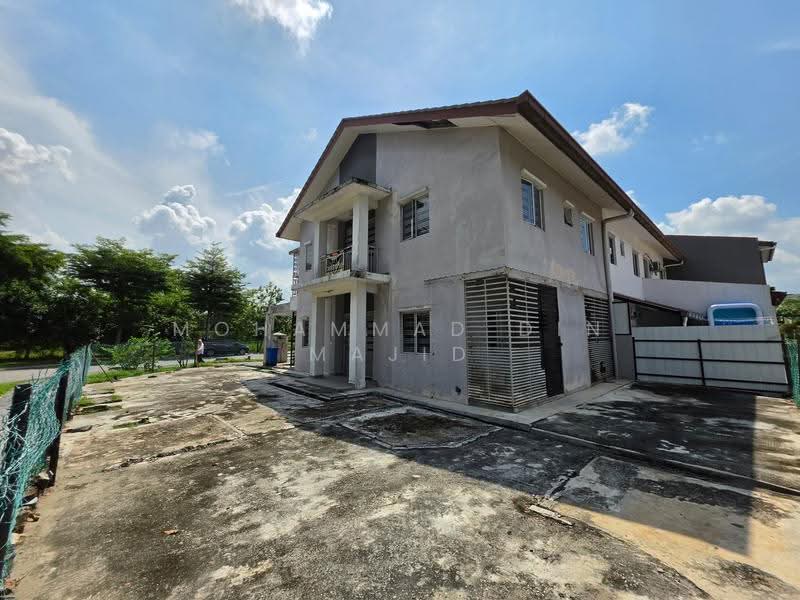 2-storey Terraced House for Sale in Aman Putri (Sungai Buloh) - Mohammad Din Majid - Exterior - PropertyGuru.com.my