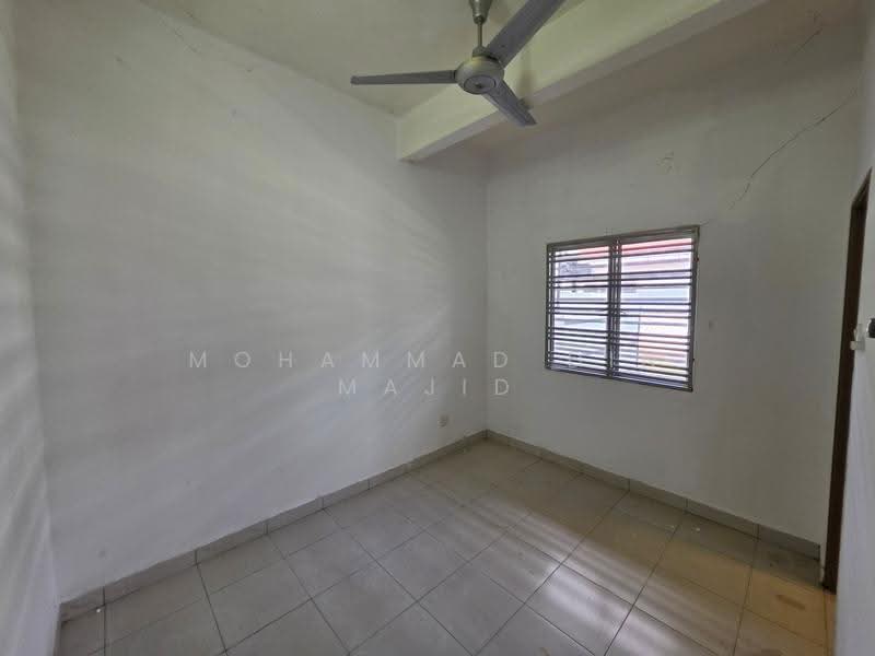 2-storey Terraced House for Sale in Aman Putri (Sungai Buloh) - Mohammad Din Majid - PropertyGuru.com.my