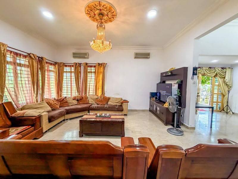 Rumah Berkembar untuk Dijual di Shah Alam (Selangor) - Mohammad Din Majid - Living Room - PropertyGuru.com.my